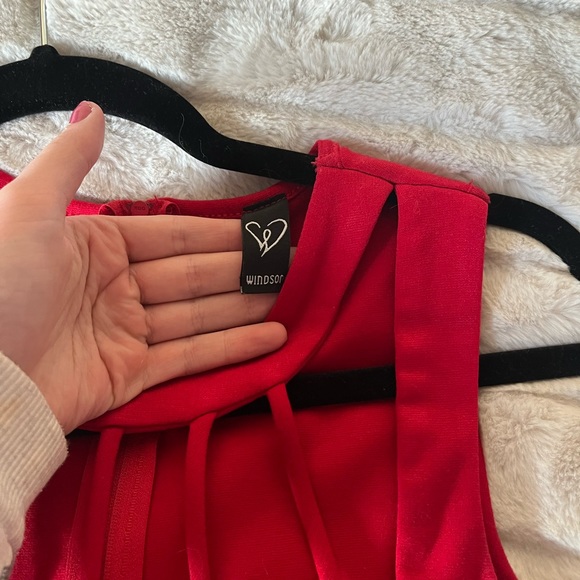 Lulu’s Red Dress Mini/Midi - Picture 2 of 4